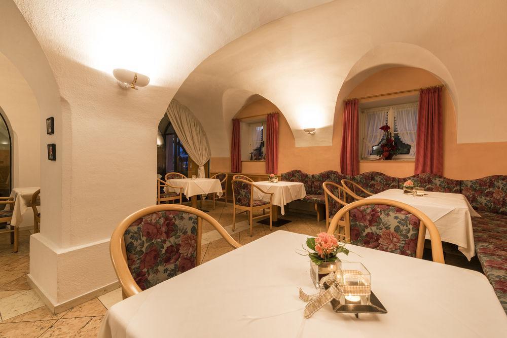 Lener Wirtshaus & Hotel คัมโป ดิ เทรนส์ ภายนอก รูปภาพ