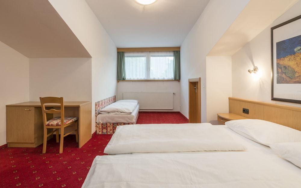 Lener Wirtshaus & Hotel คัมโป ดิ เทรนส์ ภายนอก รูปภาพ